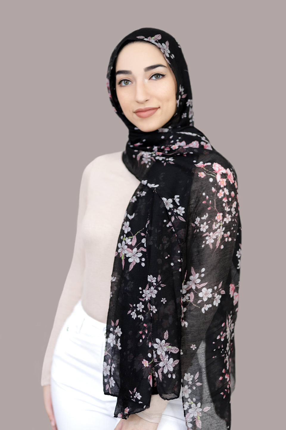 Field Of Dreams Light Hijab-Black