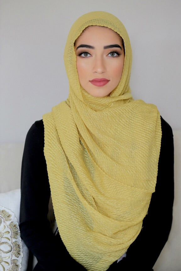 PLEATED LIGHT HIJAB-YELLOW